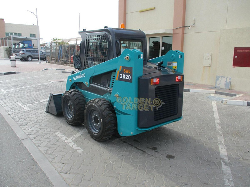 Sunward SWL 2820 Skid Steer Loader - Rakodógép: 4 kép. Sunward SWL 2820 Skid Steer Loader - Rakodógép: 4 kép.