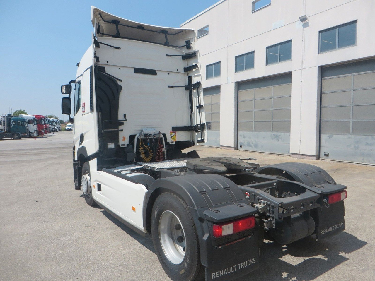 Renault T480 SC 4x2Tractor, Retarder - Nyergesvontató: 4 kép. Renault T480 SC 4x2Tractor, Retarder - Nyergesvontató: 4 kép.