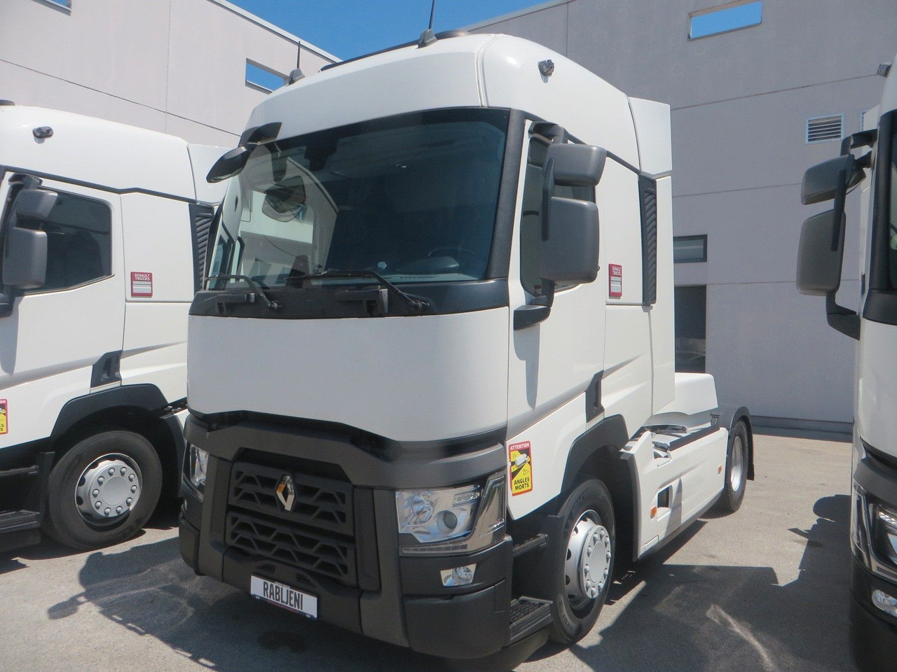 Renault T480 SC 4x2Tractor SELECTION - Nyergesvontató: 5 kép. Renault T480 SC 4x2Tractor SELECTION - Nyergesvontató: 5 kép.