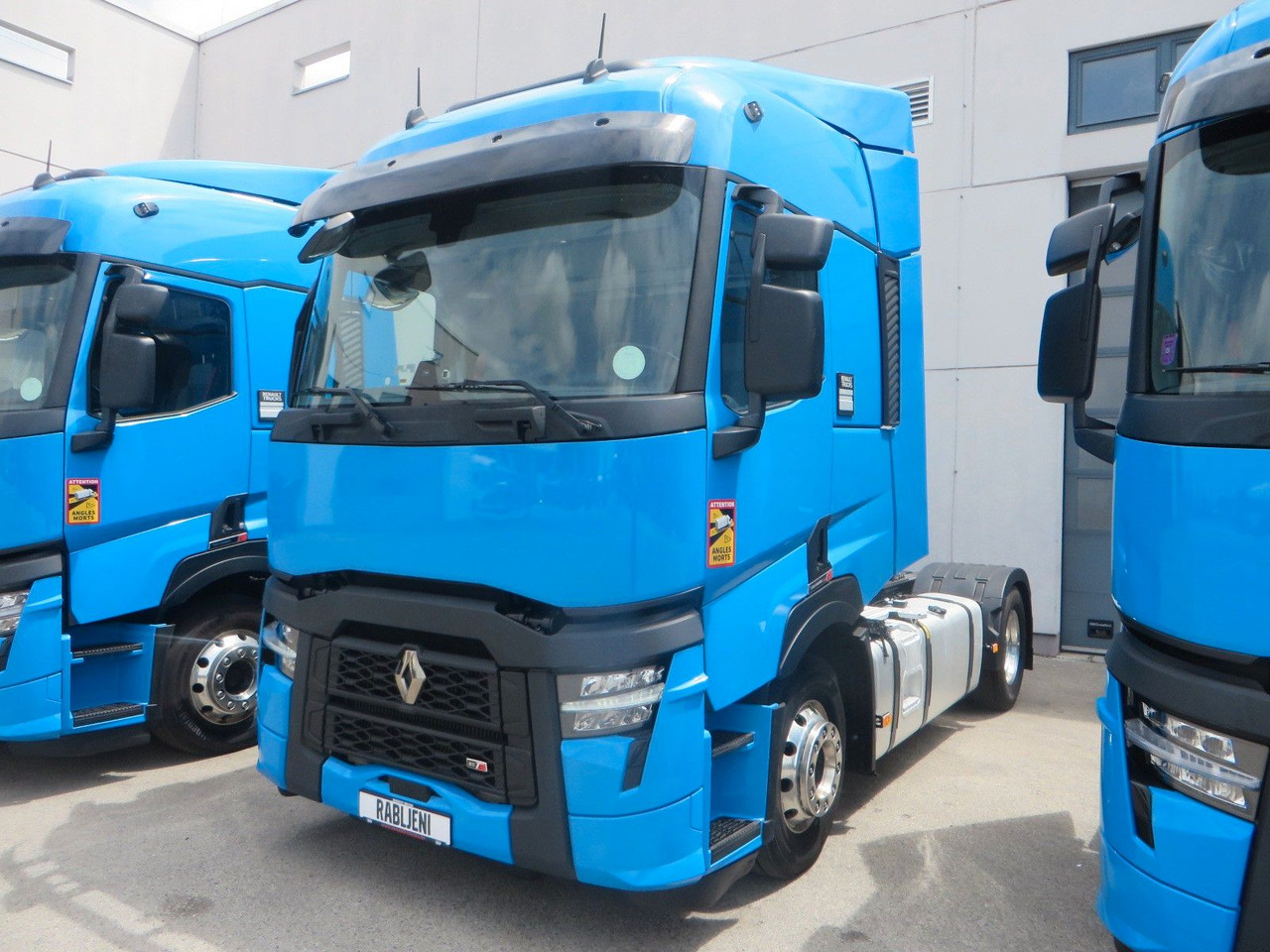 Renault T480 SC 4x2Tractor SELECTION - Nyergesvontató: 5 kép. Renault T480 SC 4x2Tractor SELECTION - Nyergesvontató: 5 kép.