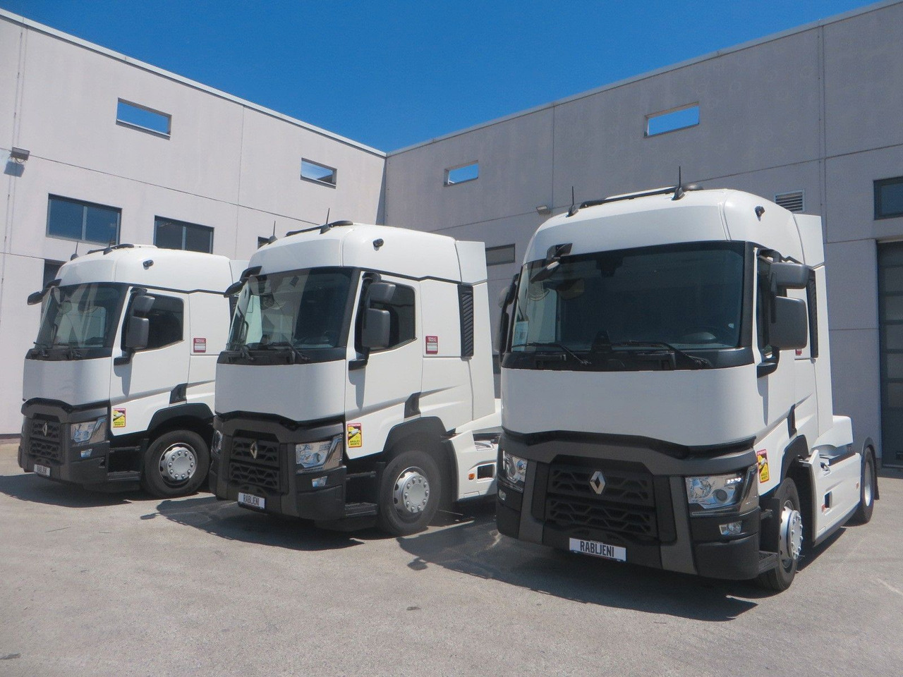 Renault T480 SC 4x2Tractor SELECTION - Nyergesvontató: 1 kép. Renault T480 SC 4x2Tractor SELECTION - Nyergesvontató: 1 kép.