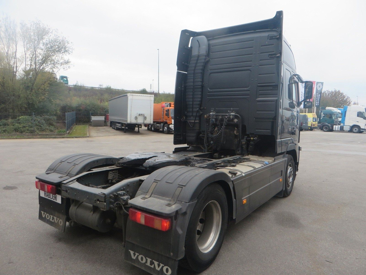 Volvo FH500 4x2Tractor XL - Nyergesvontató: 3 kép. Volvo FH500 4x2Tractor XL - Nyergesvontató: 3 kép.