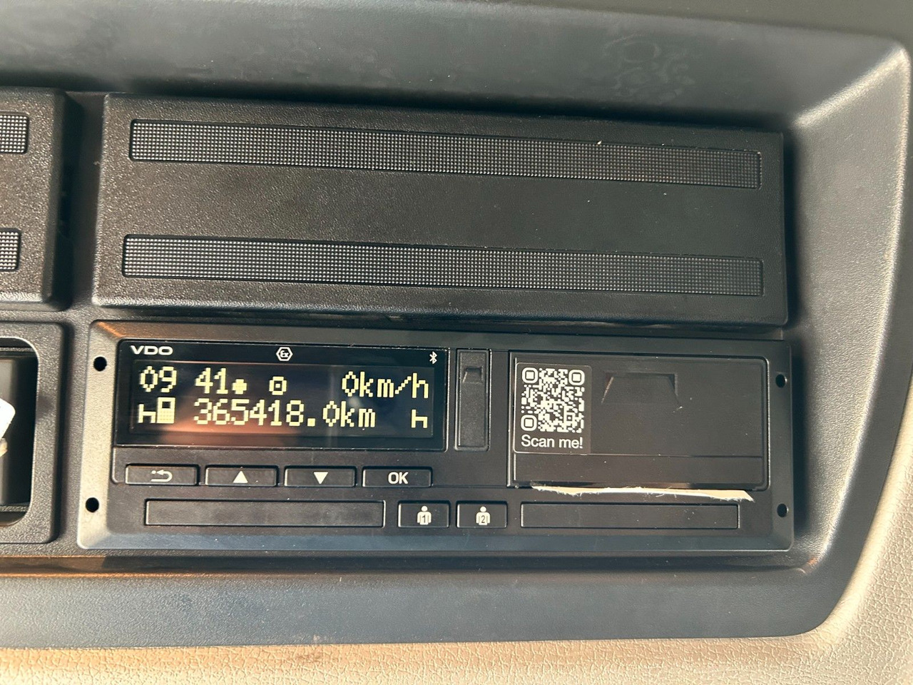 Renault D16 4x2 TILT body 7.70m - Ponyvás teherautó: 5 kép. Renault D16 4x2 TILT body 7.70m - Ponyvás teherautó: 5 kép.