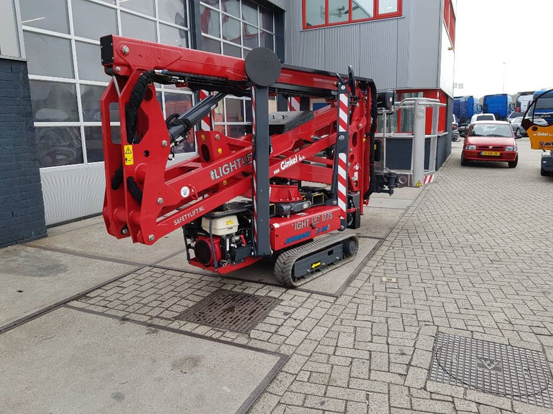 Hinowa Lightlift 17.75 III S - Személyemelő: 2 kép. Hinowa Lightlift 17.75 III S - Személyemelő: 2 kép.