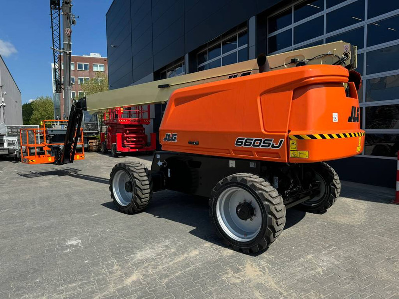 JLG 660SJ - Teleszkópos emelő: 3 kép. JLG 660SJ - Teleszkópos emelő: 3 kép.