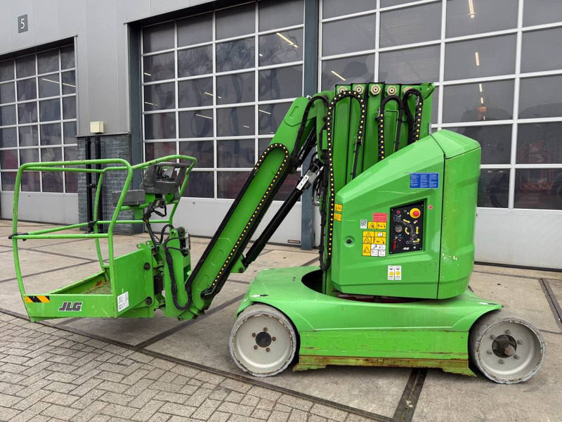 JLG Toucan 12 E Plus - Személyemelő: 1 kép. JLG Toucan 12 E Plus - Személyemelő: 1 kép.