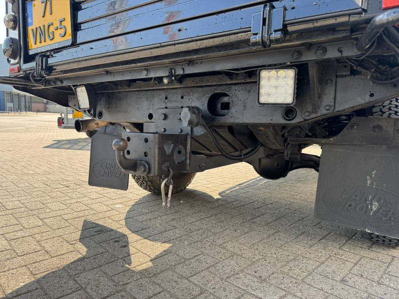 Autó Land Rover Defender: 12 kép.