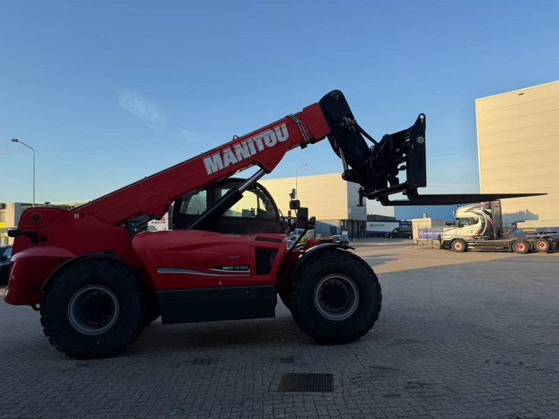 Manitou MHT10180 - Teleszkópos rakodó: 5 kép. Manitou MHT10180 - Teleszkópos rakodó: 5 kép.