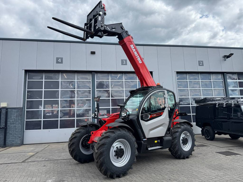 Manitou MT 935 - Teleszkópos rakodó: 4 kép. Manitou MT 935 - Teleszkópos rakodó: 4 kép.