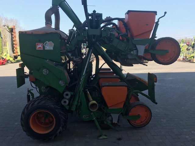Amazone ED 602 K Classic Profi - Szemenkénti vetőgép: 1 kép. Amazone ED 602 K Classic Profi - Szemenkénti vetőgép: 1 kép.