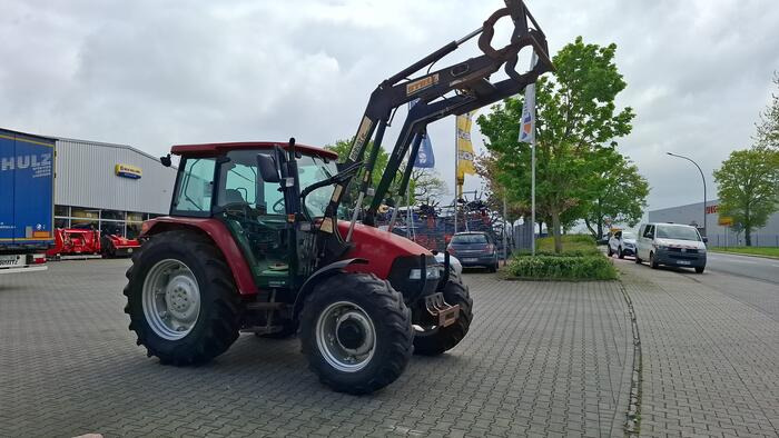 Case IH 1090 - Traktor: 3 kép. Case IH 1090 - Traktor: 3 kép.