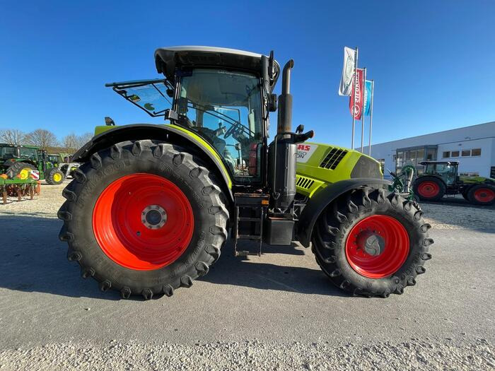 Claas Arion 650 - Traktor: 3 kép. Claas Arion 650 - Traktor: 3 kép.