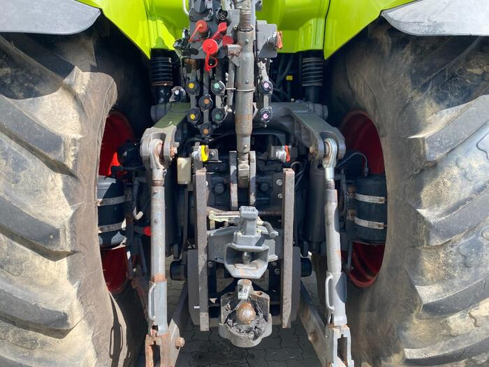 Claas Axion 830 - Traktor: 4 kép. Claas Axion 830 - Traktor: 4 kép.