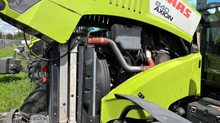 Claas Axion 840 - Traktor: 3 kép. Claas Axion 840 - Traktor: 3 kép.
