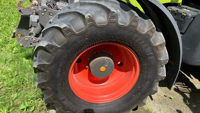 Claas Axion 840 - Traktor: 4 kép. Claas Axion 840 - Traktor: 4 kép.