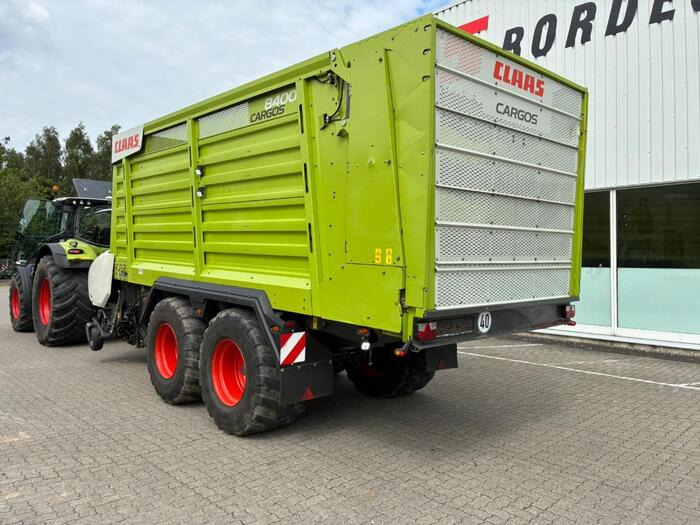 Claas CARGOS 8400 - Rendfelszedő: 5 kép. Claas CARGOS 8400 - Rendfelszedő: 5 kép.