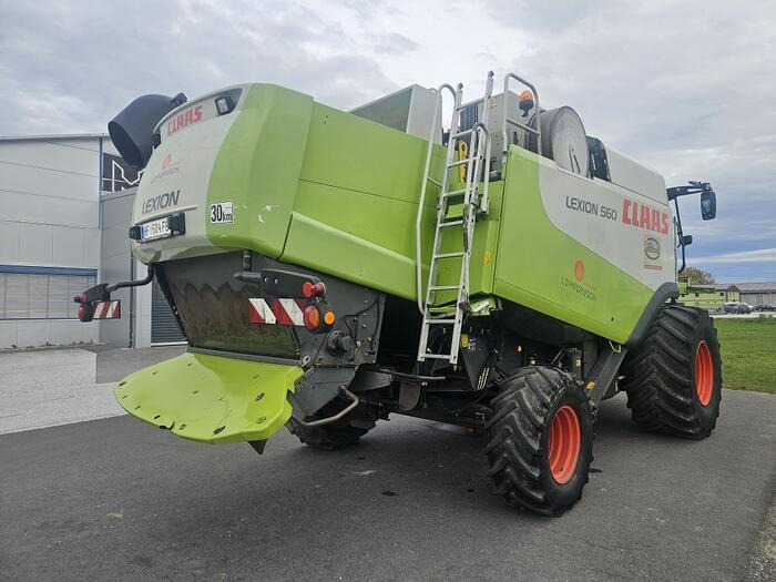 Claas Lexion 560 - Kombájn: 5 kép. Claas Lexion 560 - Kombájn: 5 kép.