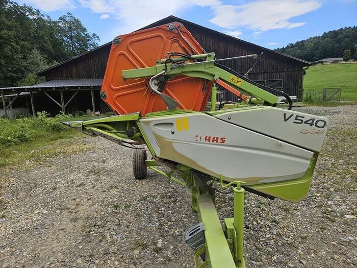 Claas V540 Vario - Kombájn adapter: 2 kép. Claas V540 Vario - Kombájn adapter: 2 kép.