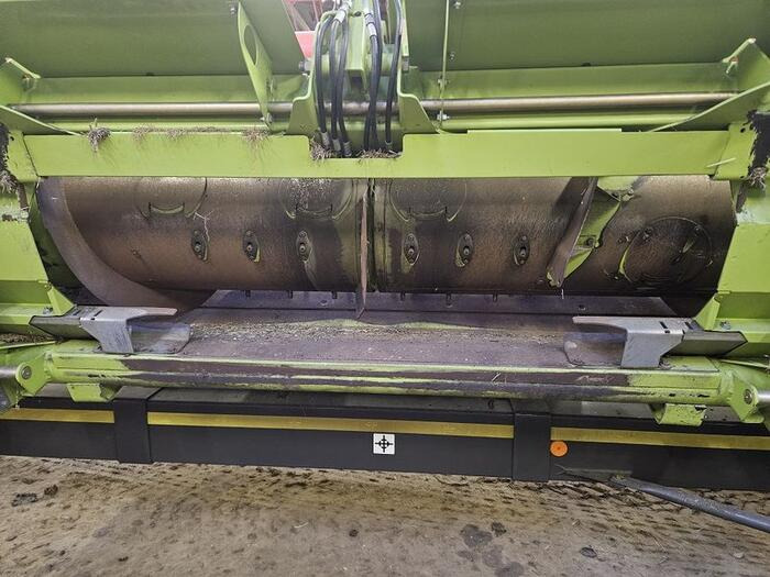 Claas Vario 1080 - Kombájn adapter: 3 kép. Claas Vario 1080 - Kombájn adapter: 3 kép.