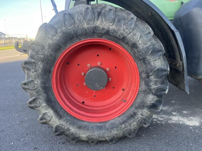 Fendt 711 Vario - Traktor: 3 kép. Fendt 711 Vario - Traktor: 3 kép.