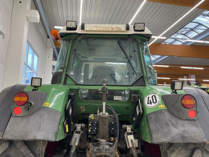 Fendt 716 Vario - Traktor: 2 kép. Fendt 716 Vario - Traktor: 2 kép.