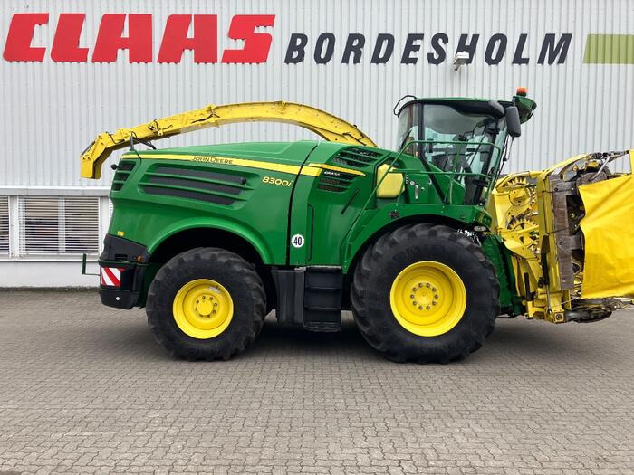John Deere 8300 - Önjáró szecskázógép: 3 kép. John Deere 8300 - Önjáró szecskázógép: 3 kép.