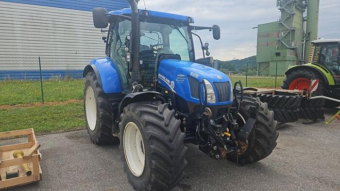 New Holland T6.160 Auto Command - Traktor: 2 kép. New Holland T6.160 Auto Command - Traktor: 2 kép.