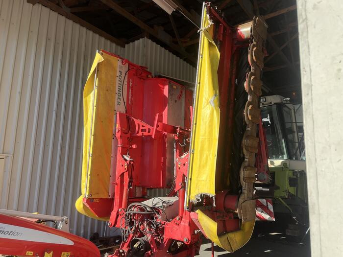 Pöttinger NovaCat X 8 RC - Fűkasza: 1 kép. Pöttinger NovaCat X 8 RC - Fűkasza: 1 kép.