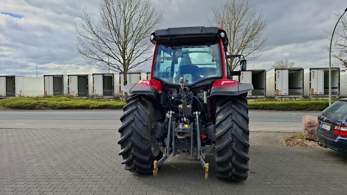 Valtra A 95 - Traktor: 3 kép. Valtra A 95 - Traktor: 3 kép.