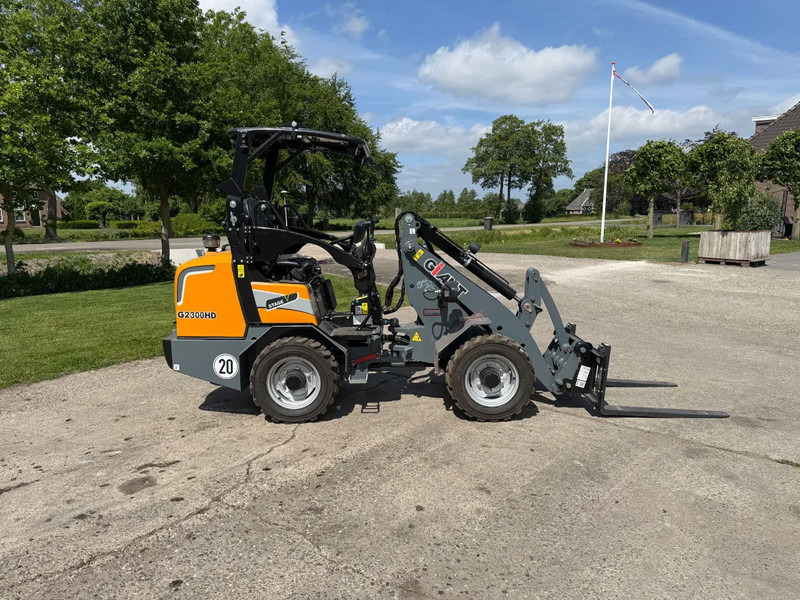 Giant 2300 HD NIEUW Shovel! Giant Kubota - Gumikerekes homlokrakodó: 1 kép. Giant 2300 HD NIEUW Shovel! Giant Kubota - Gumikerekes homlokrakodó: 1 kép.