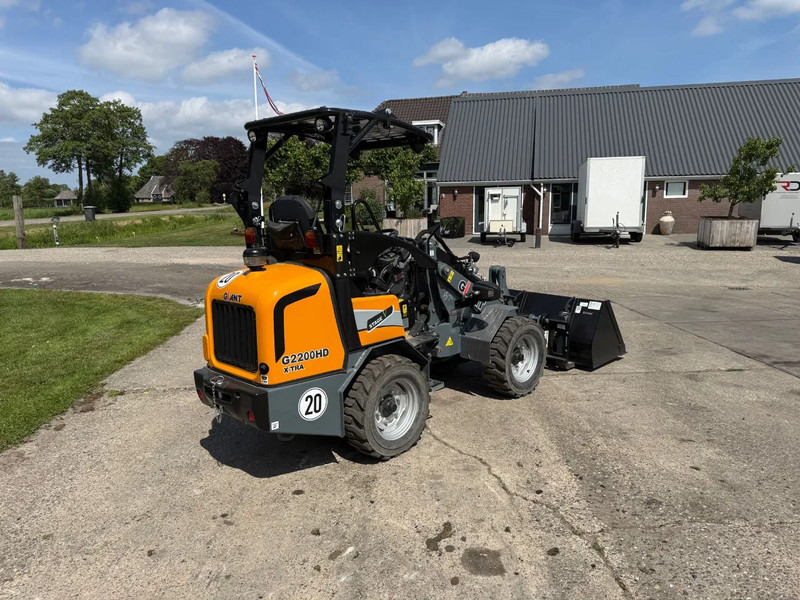 Giant Giant 2200 X-tra HD NIEUWE SHOVEL Mini shovel - Kompakt lánctalpas rakodó: 3 kép. Giant Giant 2200 X-tra HD NIEUWE SHOVEL Mini shovel - Kompakt lánctalpas rakodó: 3 kép.