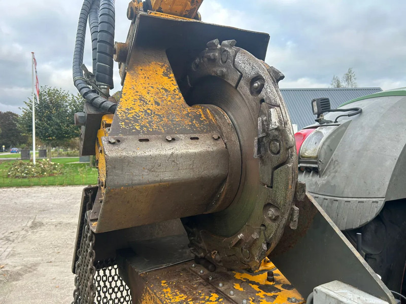 Herder Hemos Stobbenfrees radiografisch - Erdészeti aprító: 4 kép. Herder Hemos Stobbenfrees radiografisch - Erdészeti aprító: 4 kép.