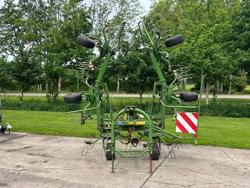 Krone KW 6.40 schudder schuilstelling hooibouw 6 elements - Szénaforgató: 2 kép. Krone KW 6.40 schudder schuilstelling hooibouw 6 elements - Szénaforgató: 2 kép.