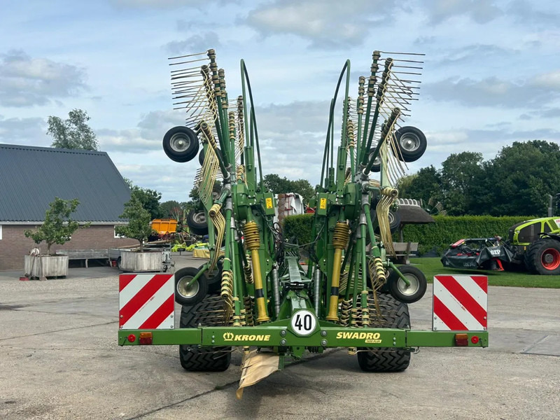 Krone Krone swadro 1400 Plus Zwadhark 4 rotor hark - Szénaforgató: 5 kép. Krone Krone swadro 1400 Plus Zwadhark 4 rotor hark - Szénaforgató: 5 kép.