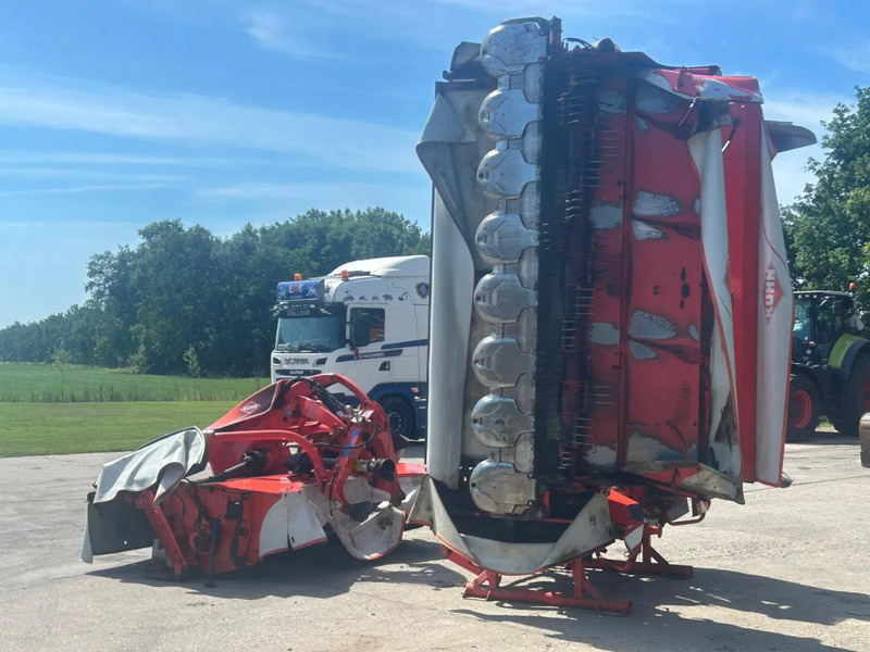 Kuhn FC 9530 D-FF Kuhn FC3125DF-FF triple maaier combi vlindermaaier lízing Kuhn FC 9530 D-FF Kuhn FC3125DF-FF triple maaier combi vlindermaaier: 7 kép.