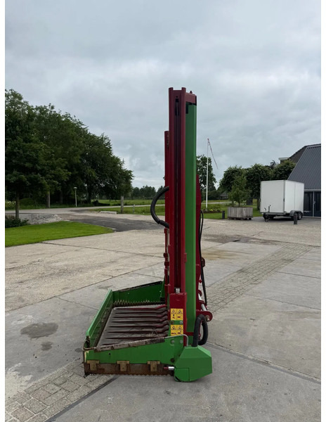 Strautmann Hydrofox HQ PLUS 2800 Siloblockschneider Kuilvoersnijder - Állattartás gépei: 3 kép. Strautmann Hydrofox HQ PLUS 2800 Siloblockschneider Kuilvoersnijder - Állattartás gépei: 3 kép.