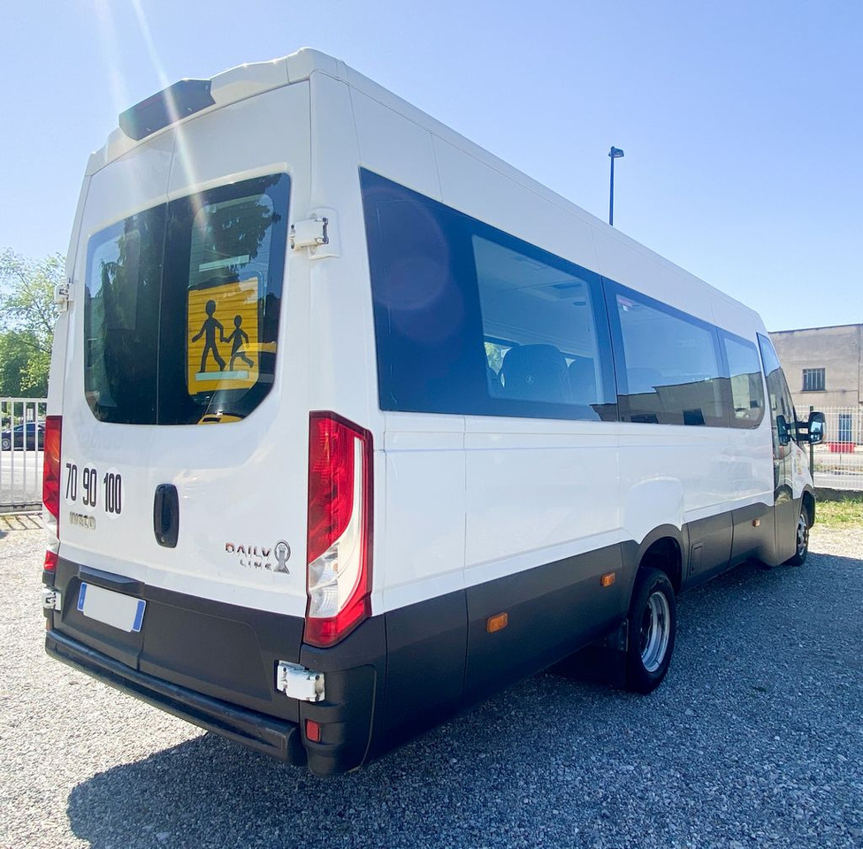 IVECO DAILY LINE 2016 - Minibusz, Kisbusz: 3 kép. IVECO DAILY LINE 2016 - Minibusz, Kisbusz: 3 kép.