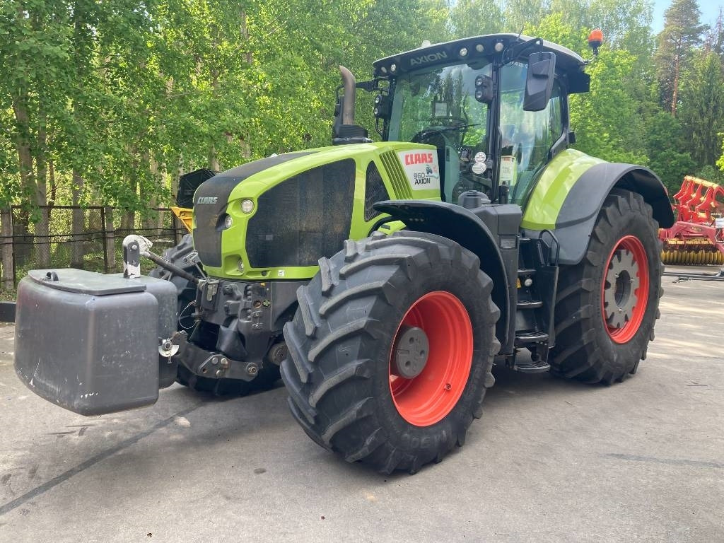 Claas Axion 960 - Traktor: 1 kép. Claas Axion 960 - Traktor: 1 kép.