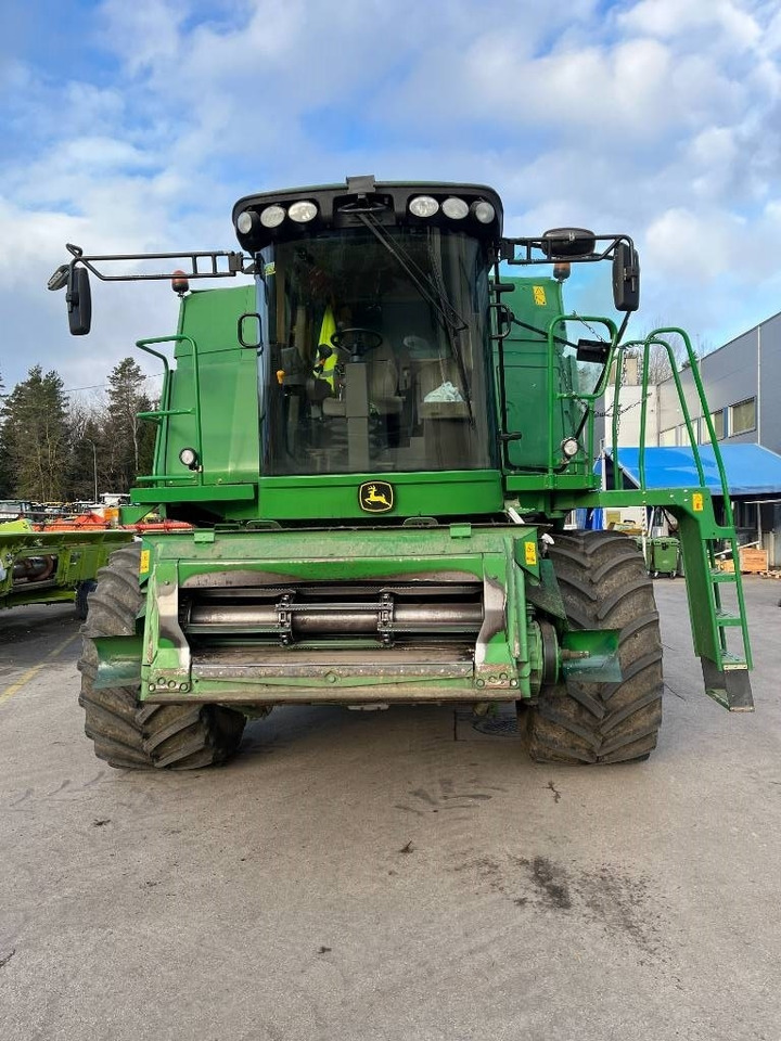 Kombájn John Deere W 650 i: 7 kép.