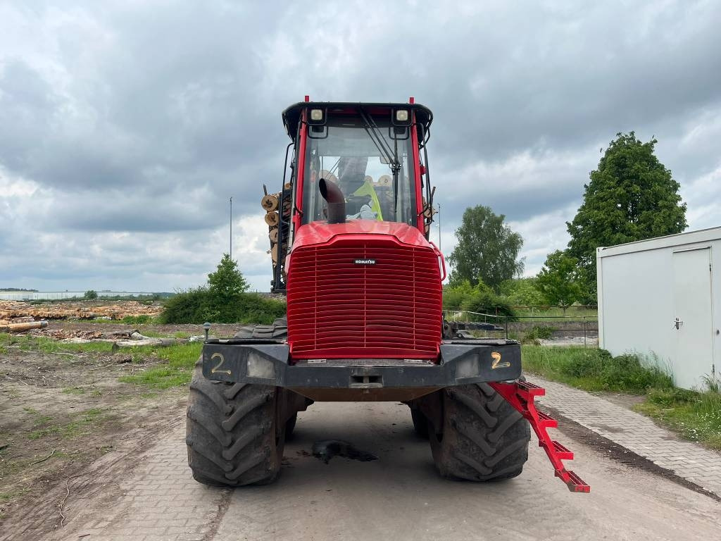 Komatsu 845  - Kihordó: 2 kép. Komatsu 845  - Kihordó: 2 kép.