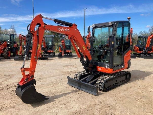 Kubota KX027-4 - Minikotró: 1 kép. Kubota KX027-4 - Minikotró: 1 kép.
