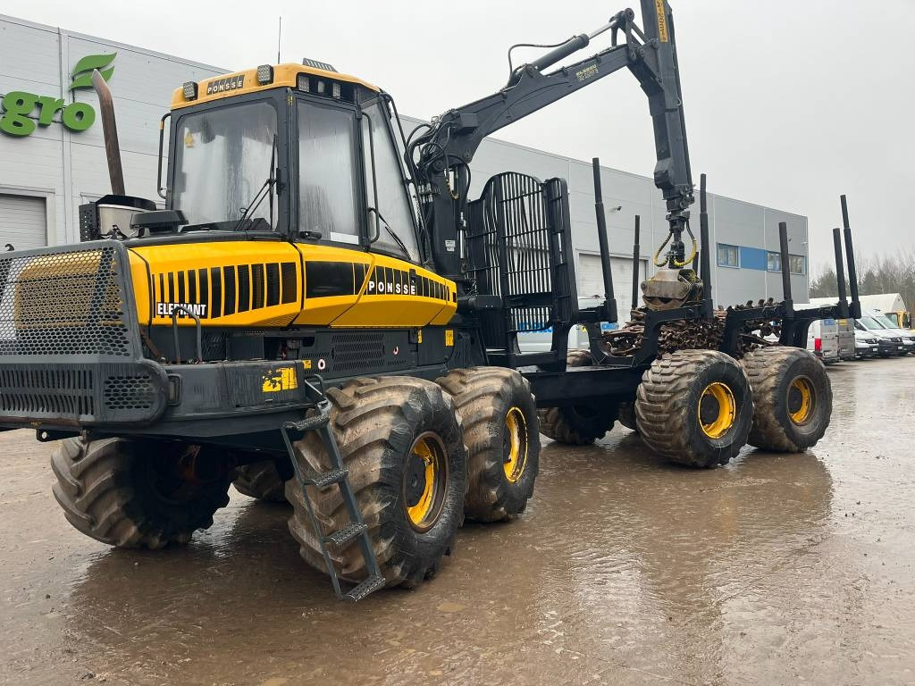 Ponsse Elephant - Kihordó: 2 kép. Ponsse Elephant - Kihordó: 2 kép.