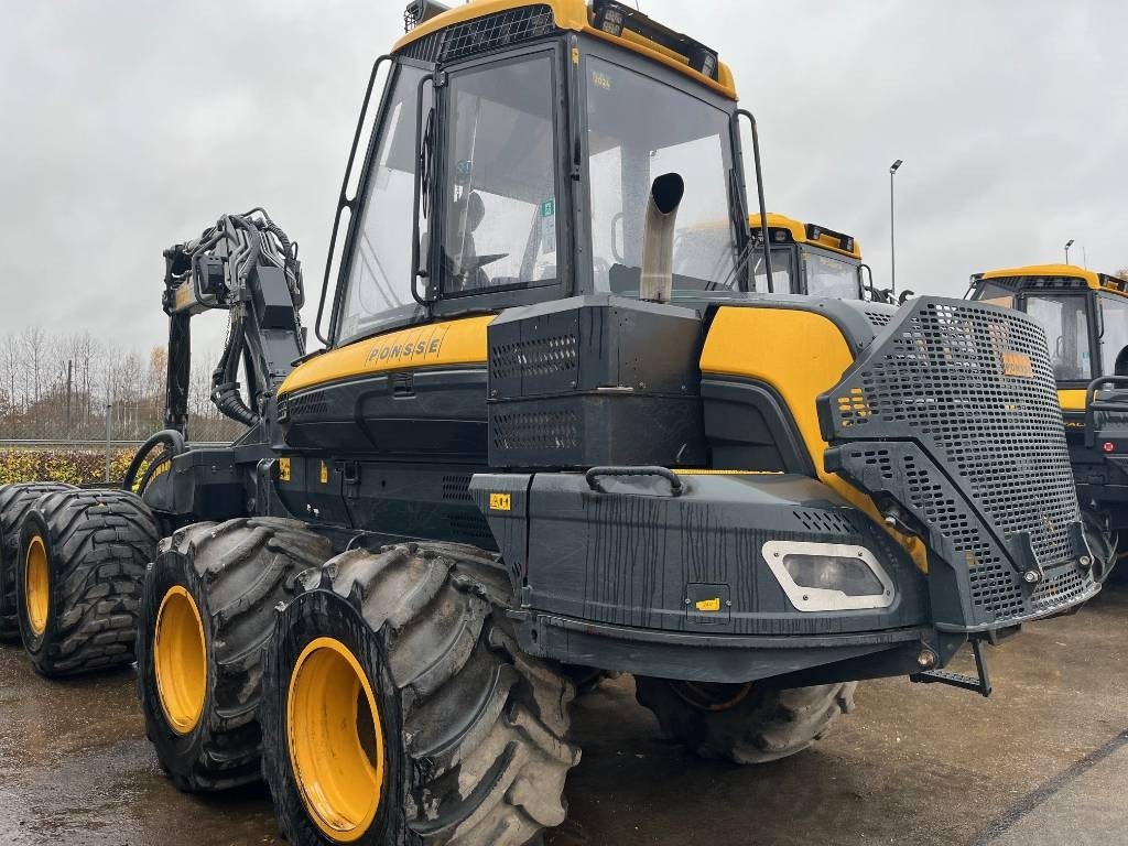 Ponsse Fox - Fakitermelő gép: 3 kép. Ponsse Fox - Fakitermelő gép: 3 kép.