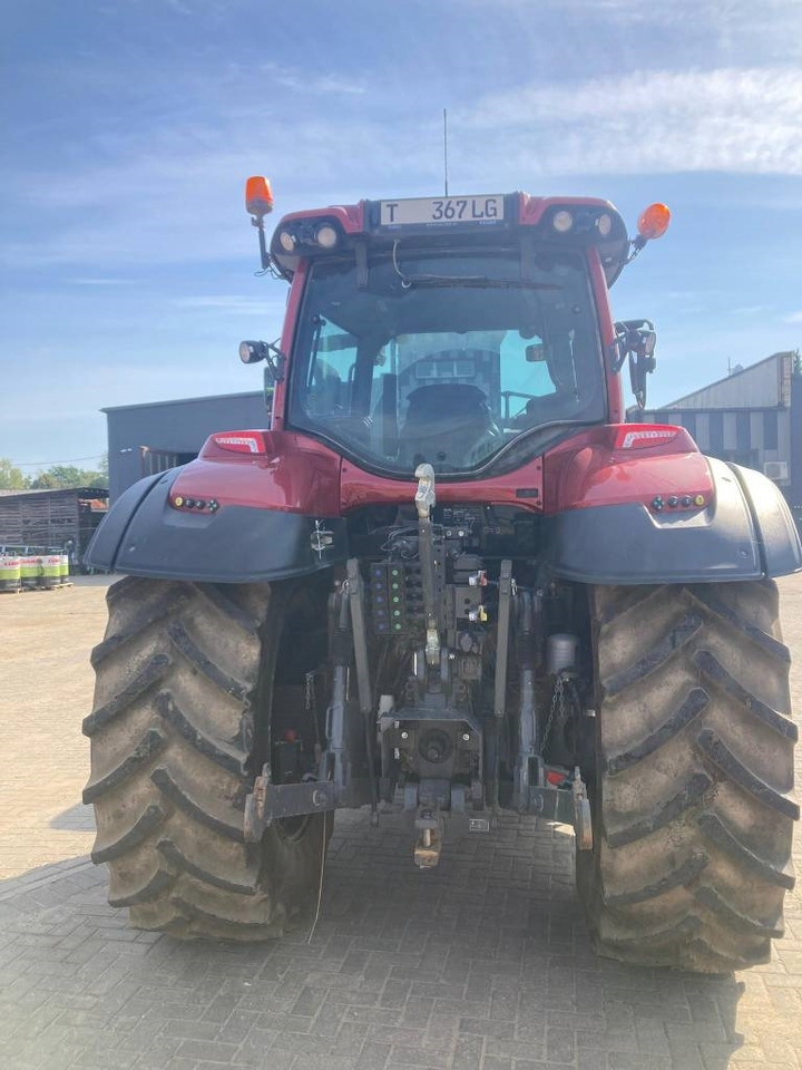 Valtra T 254 V - Traktor: 4 kép. Valtra T 254 V - Traktor: 4 kép.