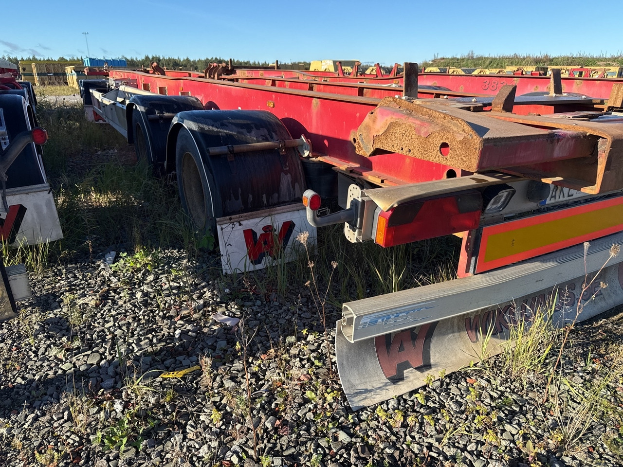 Lastväxlarsläp NÄRKO D4YF51H11 -2007 REP OBJEKT - Multiliftes/ Konténerszállító pótkocsi: 1 kép. Lastväxlarsläp NÄRKO D4YF51H11 -2007 REP OBJEKT - Multiliftes/ Konténerszállító pótkocsi: 1 kép.