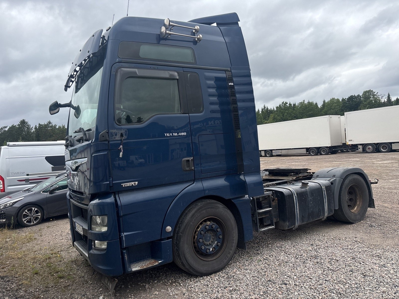 Dragbil MAN TGX 18.480 -2013 | XXL-hytt | Reparationsobjekt - Nyergesvontató: 1 kép. Dragbil MAN TGX 18.480 -2013 | XXL-hytt | Reparationsobjekt - Nyergesvontató: 1 kép.