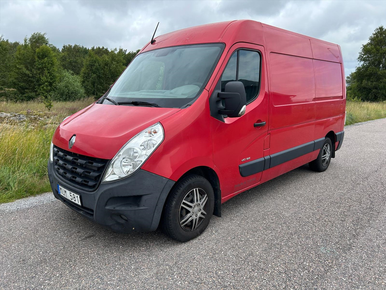 Renault Master dci 12,5 skåpbil - 2012 - Furgon: 1 kép. Renault Master dci 12,5 skåpbil - 2012 - Furgon: 1 kép.