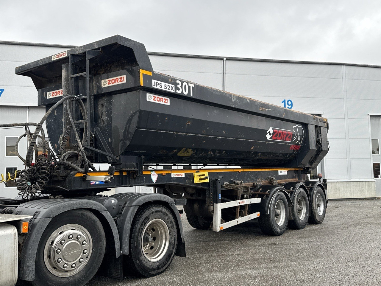 Schakttrailer Zorzi 36S075PRS -2020 - Félpótkocsi billenőplatós: 1 kép. Schakttrailer Zorzi 36S075PRS -2020 - Félpótkocsi billenőplatós: 1 kép.