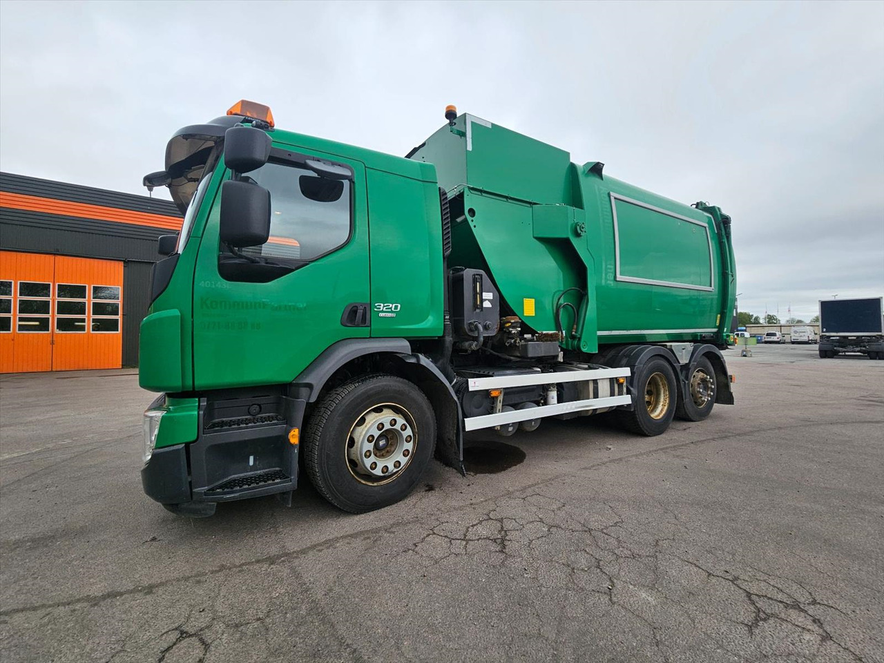 Sidlastare Volvo FE 6x2 -2016 - Szemetesautó: 1 kép. Sidlastare Volvo FE 6x2 -2016 - Szemetesautó: 1 kép.