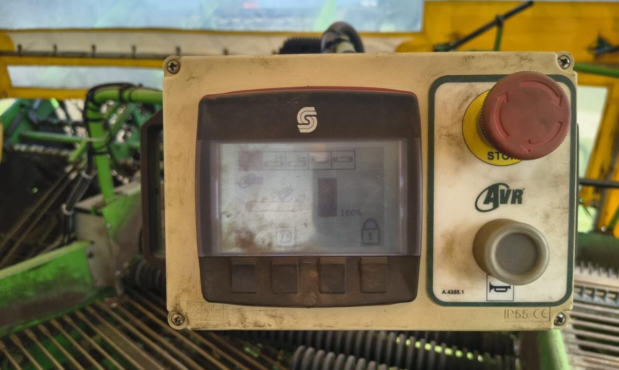 Burgonyakombájn AVR SPIRIT 8200: 11 kép.